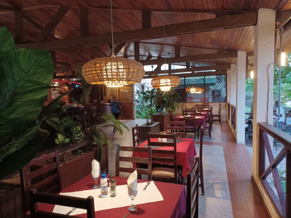 Notre Restaurant sur la terrasse couverte